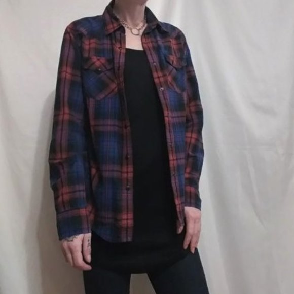 AEO Plaid Button up - Picture 1 of 10